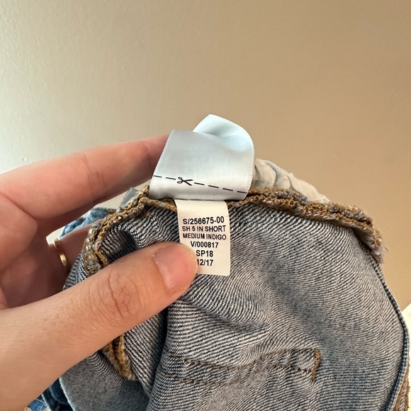 GAP Blue Jean Shorts Distressed Frayed Hem Size 29 - Picture 6 of 6